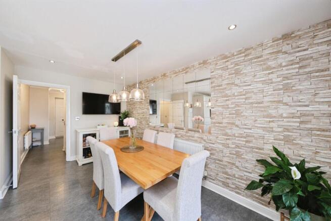 3 bed Detached for sale Image 7
