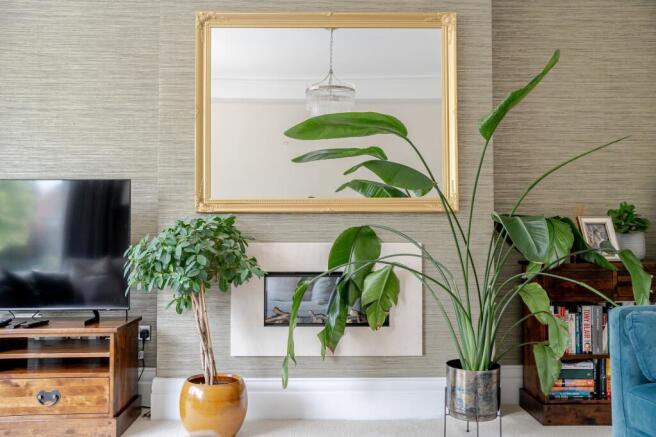 2 bed Flat for sale Image 10