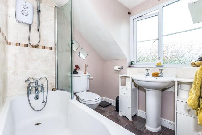 Family Bathroom:
