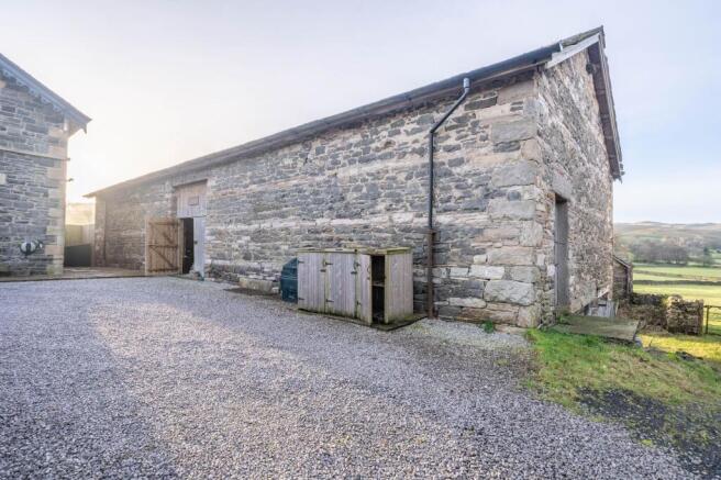 6 bed Barn for sale Image 11