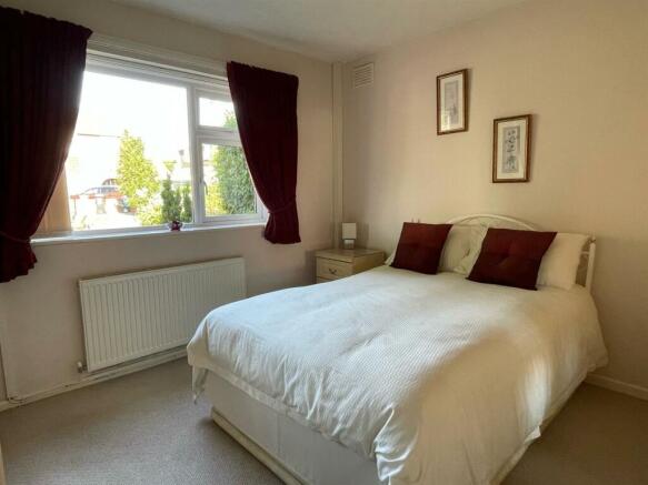 Bedroom..jpg
