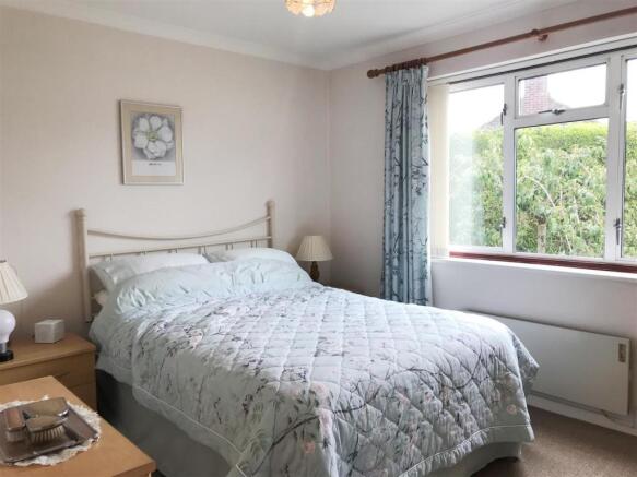 Bedroom 2.JPG