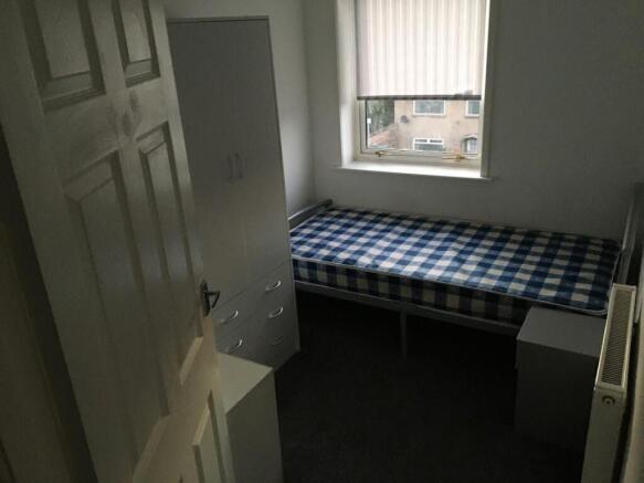 3 bed Terraced to rent Image 12