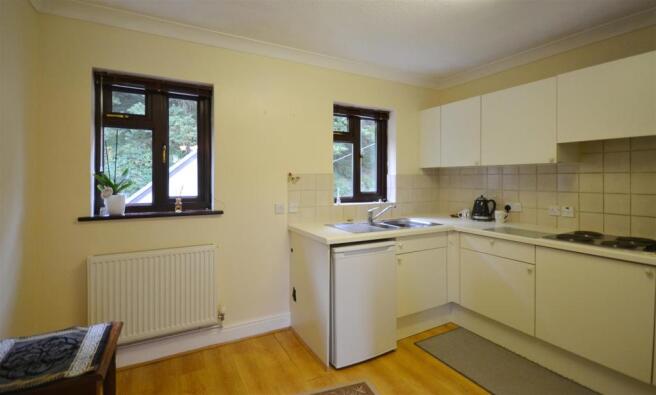 3 kITCHEN.jpg