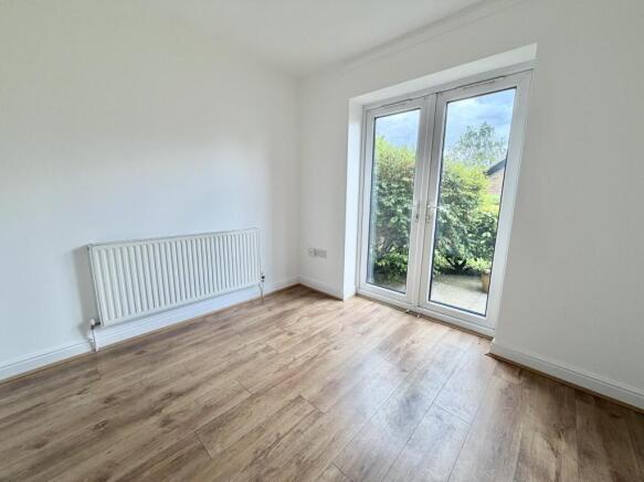 3 bed Semi-Detached for sale Image 8