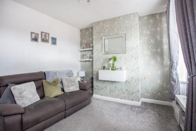 2 bed Terraced for sale Image 5