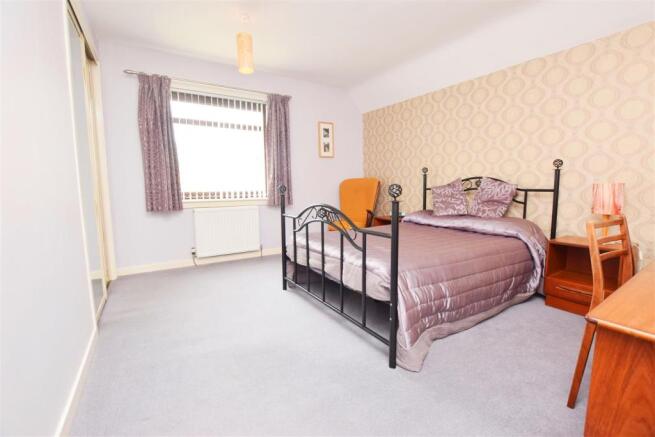 Bedroom 1.JPG