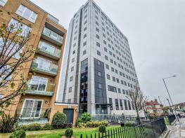Flat 24, 155 Highbanks, Southchurch Avenue, Southend-on-sea SS1 2HZ