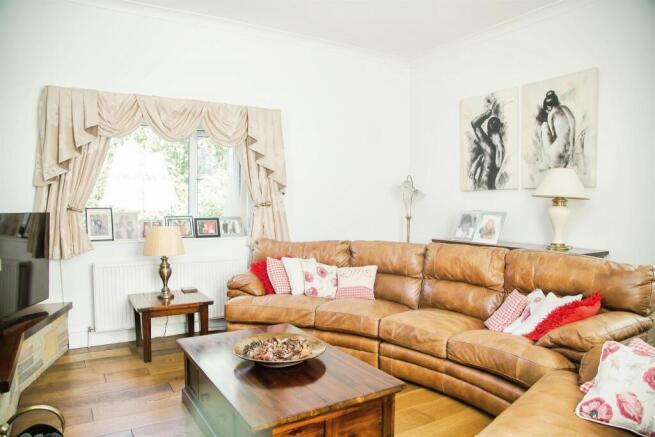 3 bed Detached for sale Image 6