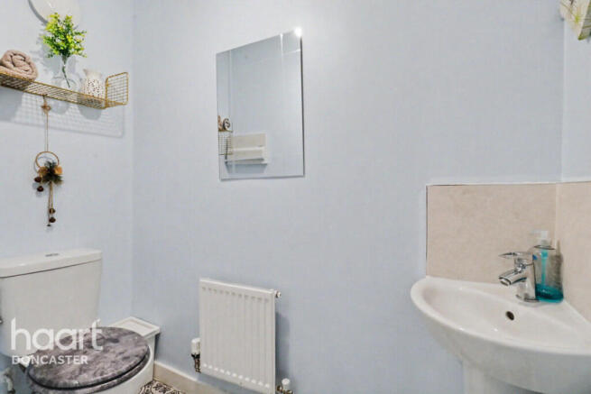 3 bed Semi-Detached for sale Image 10