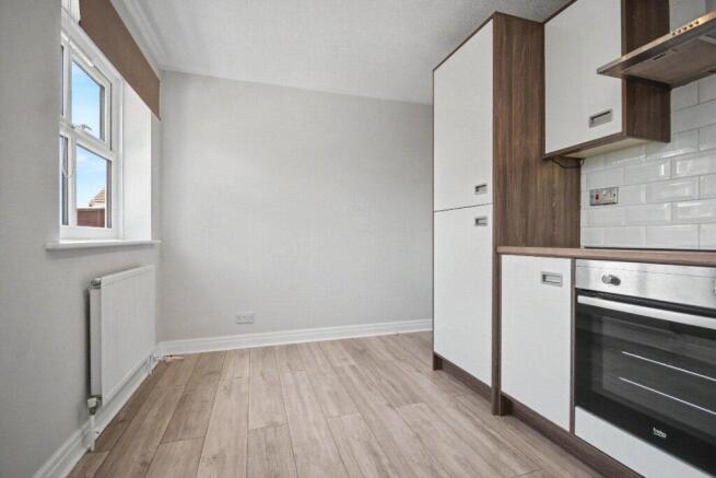 2 bed Semi-Detached for sale Image 4