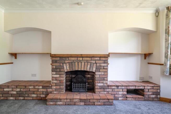 3 bed Terraced for sale Image 5