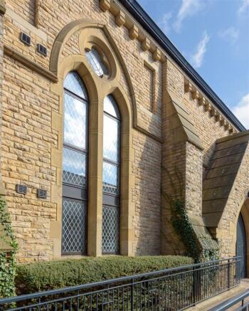 1 bed Apartment to rent Image 11