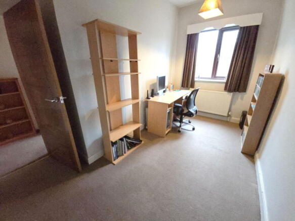 3 bed Terraced for sale Image 9
