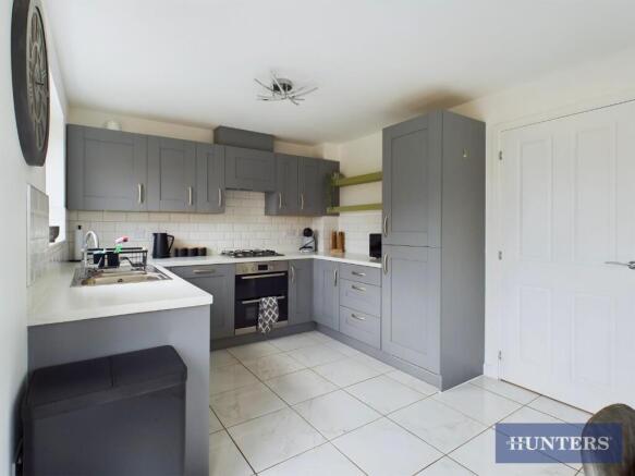 4 bed Detached for sale Image 4