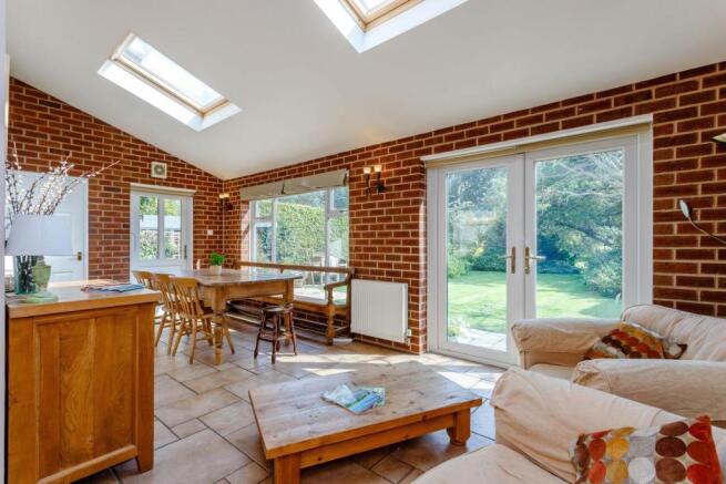 8391647-interior10-800.jpg