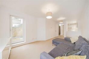 18, Conant Mews, London E1 8RZ