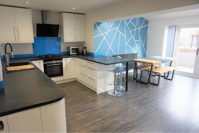 Kitchen/Dining Room