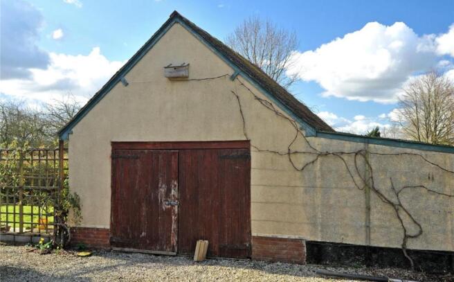 Garage & Workshop