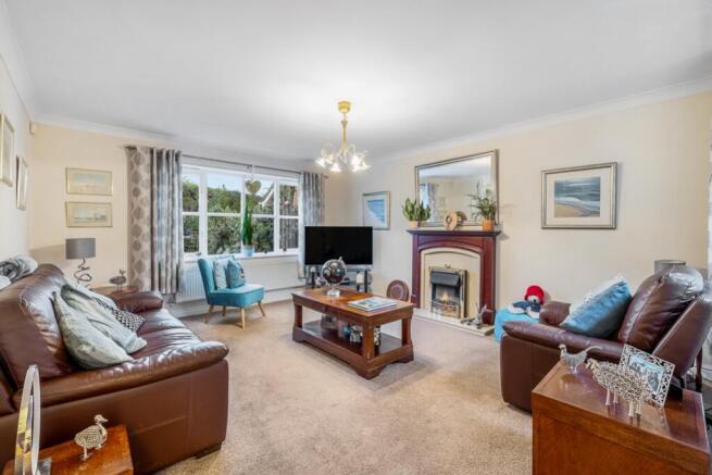 17 Saint James Way (Moulton Chapel)-18