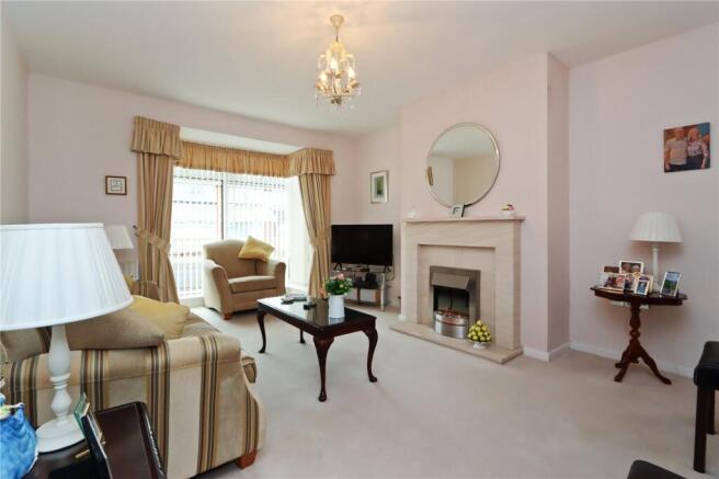 Living/Dining Room 1