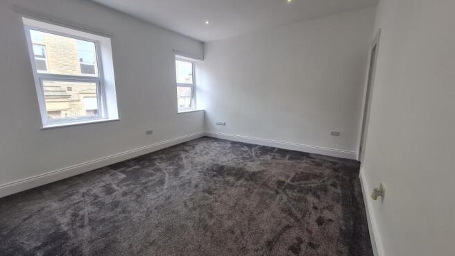 2 bed Terraced to rent Image 7