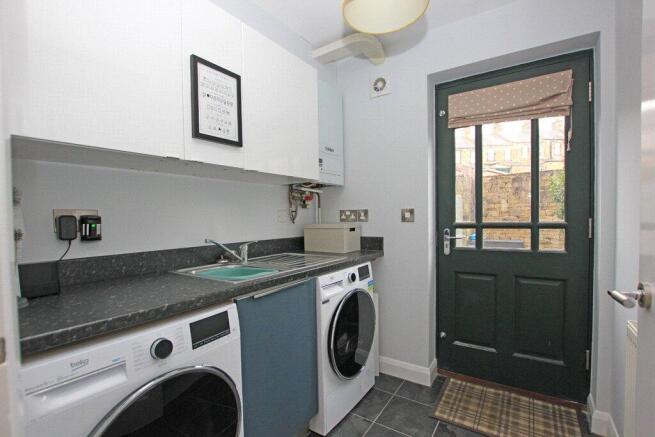 4 bed Terraced for sale Image 7