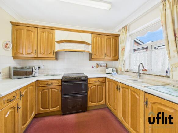 2 bed Detached Bungalow for sale Image 9