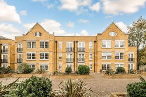 Flat 27 Adelaine House, Holme Court, Twickenham Road, Isleworth TW7 7DL