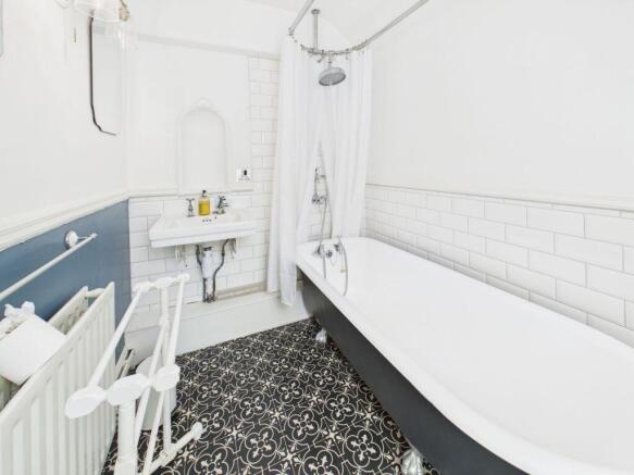 4 bed Character Property for sale Image 10