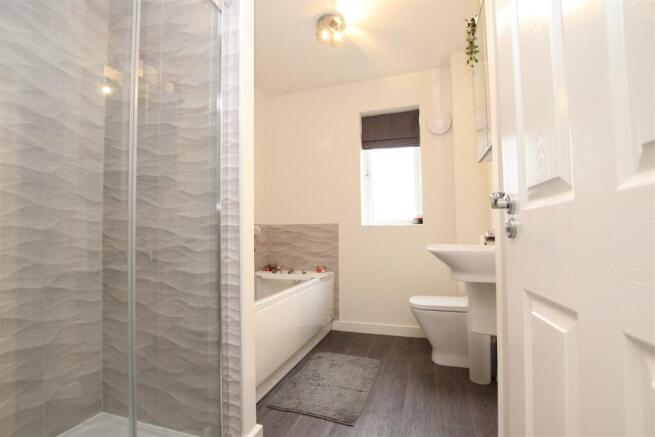 Bathroom.JPG