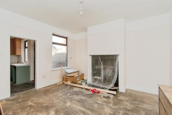 2 bed Terraced for sale Image 6