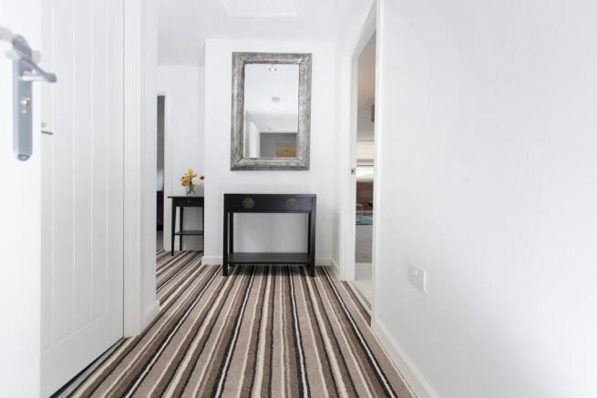 1 bed Apartment to rent Image 8