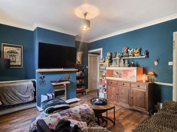 2 bed Detached for sale Image 6