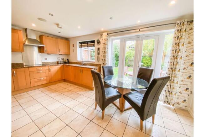 Kitchen/Breakfast