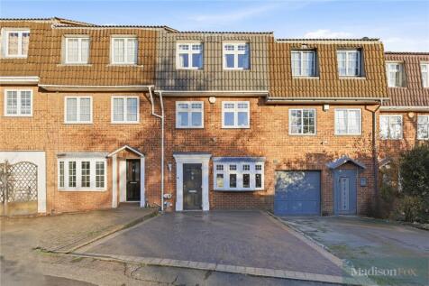 Regency Close, Chigwell, Essex, IG7