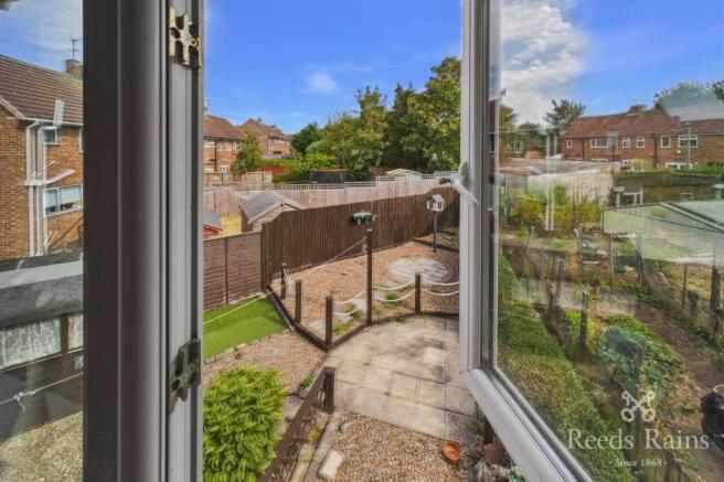 2 bed Semi-Detached for sale Image 11