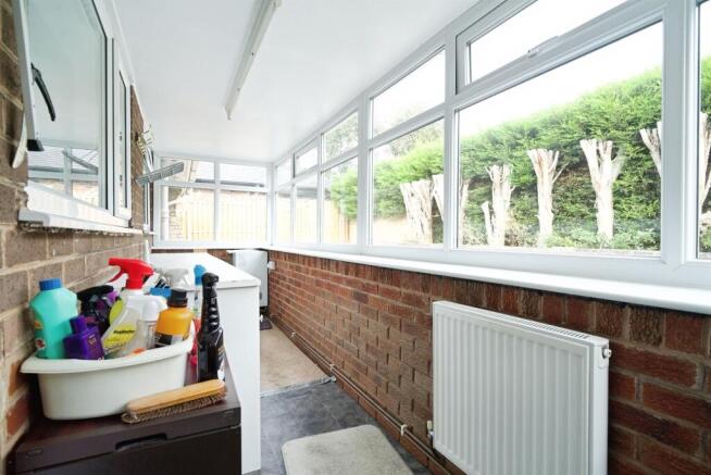 4 bed Detached Bungalow for sale Image 9
