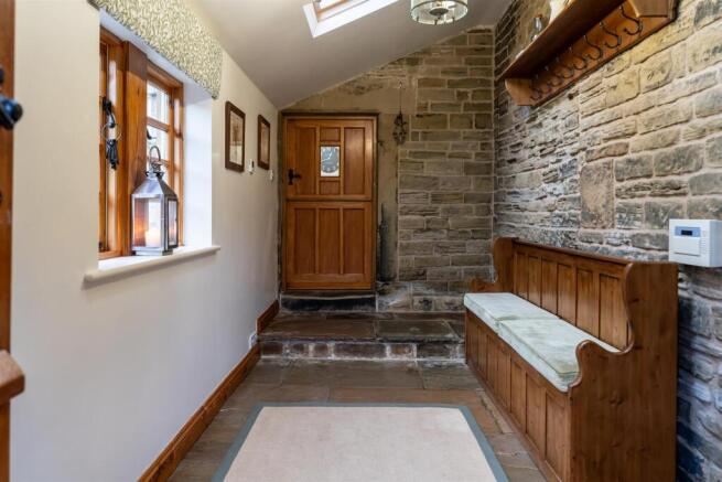 5 bed House for sale Image 5