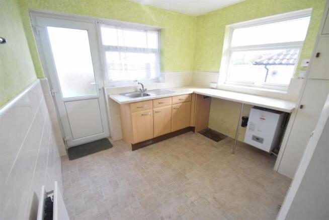 25 Farmlands Way  kitchen.JPG