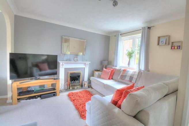 Celandine Close 5 Sitting Room.jpg