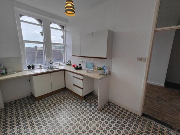 2 bed Apartment for sale Image 7