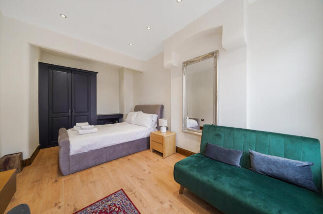 Bedroom 1 V1