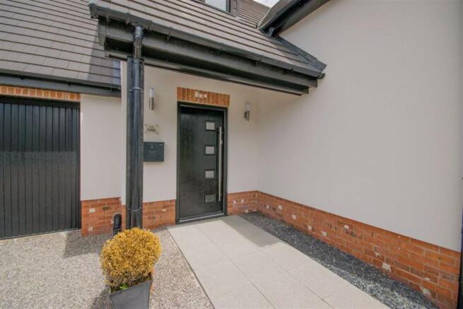 ENTRANCE PORCH