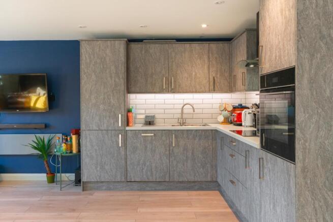 RHC351TLF3 - Kitchen B.jpg