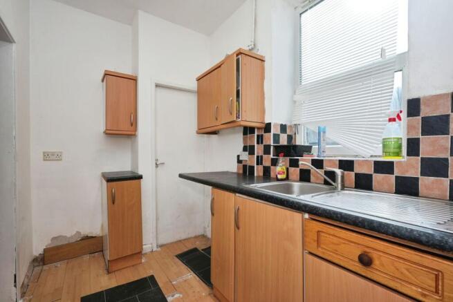 2 bed Terraced for sale Image 6