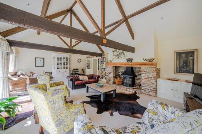 5 bed Detached for sale Image 6