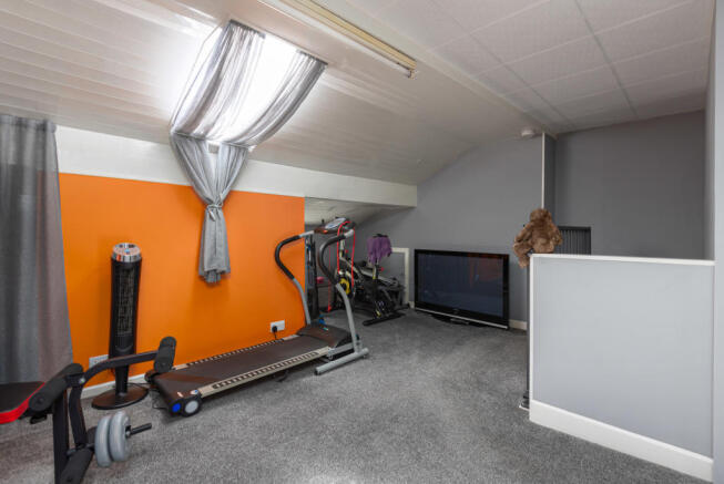 Bedroom Five/Lounge