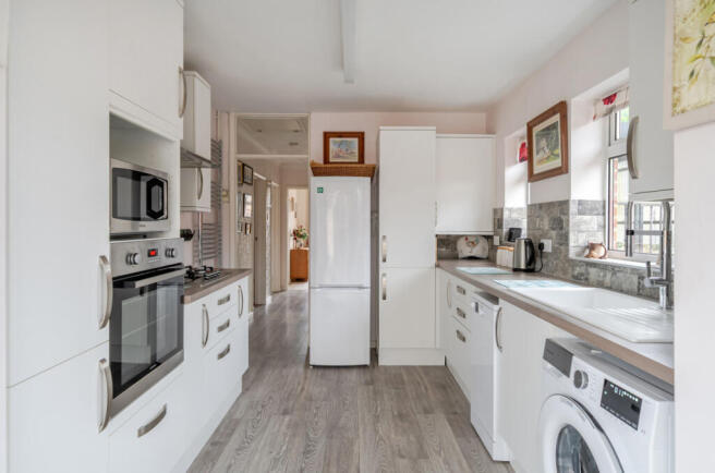 1420864-8-69a06ae...