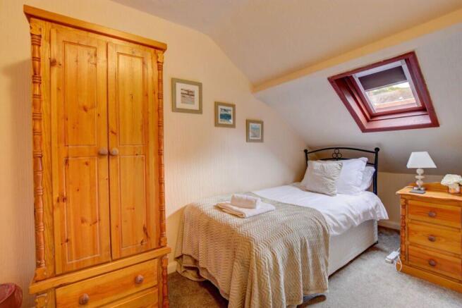 3 bed Town House for sale Image 10